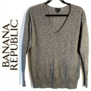 BANANA REPUBLIC VNECK LIGHTWEIGHT CARDIGAN - GRAY
